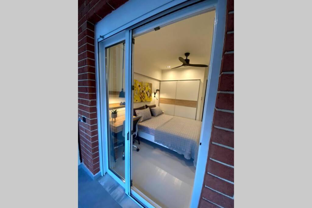 Ferienwohnung Vyron 1 Elegance Nea Michaniona Exterior foto